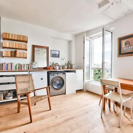 Studio With View Of Montmartre Appartamento Parigi
