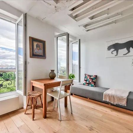 Appartamento Studio With View Of Montmartre Parigi